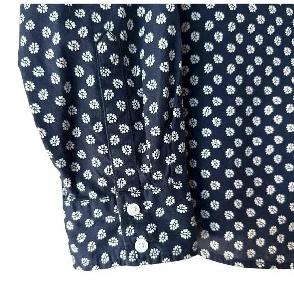 TOMMY HILFIGER | NWOT | WOMEN’S NAVY BLUE PRINT LONG SLEEVED SHIRT | SIZE: LRG - Picture 4 of 12